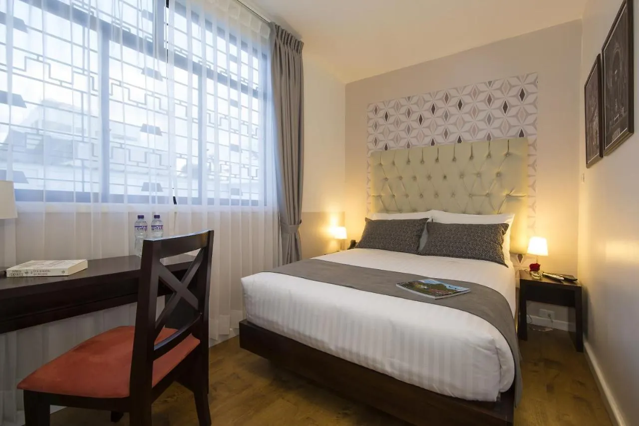 Terra Premium Hostal Boutique Quito 3*,