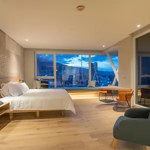 Hotel Go
