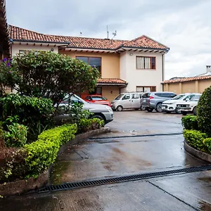 hostal-calle-angosta-ecuador.cuenca-hotels.com/